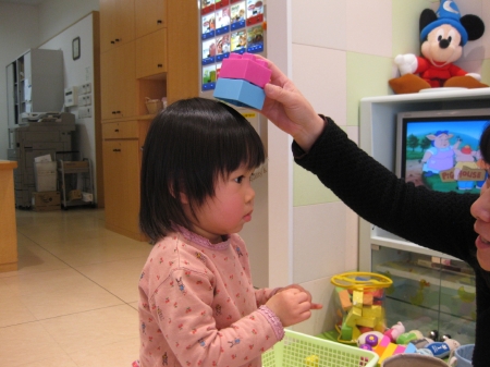 こんな　お帽子はいかがですか～　　　