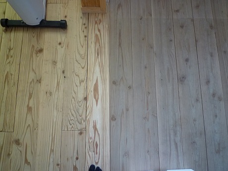 現場に戻って久々に５またの靴下を履いてます。ようやく慣れてきました。
