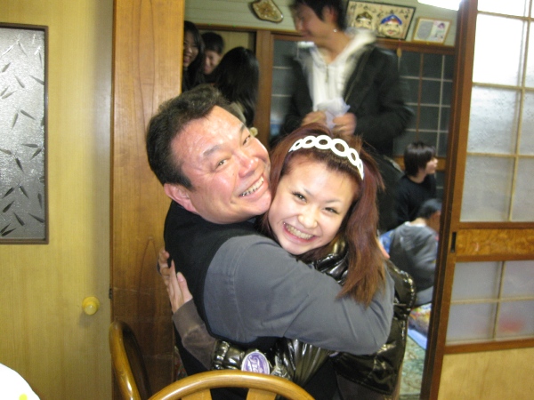 まいちゃんの 「手」 に注目! こんくらいおじさんがすきなんです!