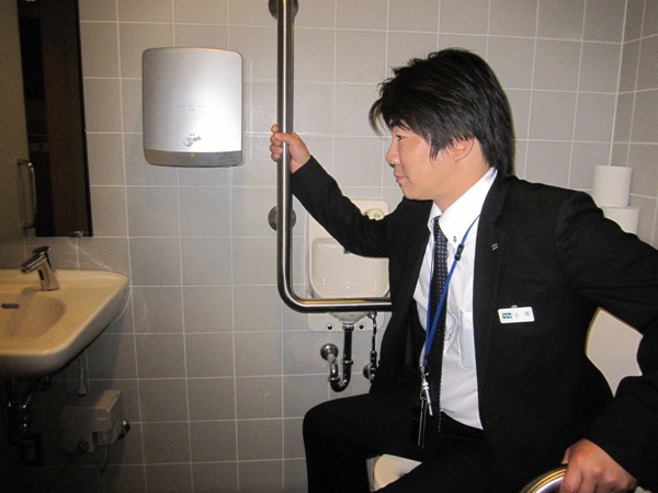 この上田君はお酒が大好き？な九州男児！　でもたまに壊れます。