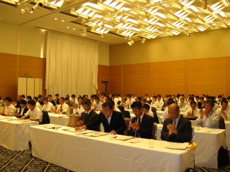 私の左隣りが坂下建築さん」、右隣りが武市ウィンドさんです。