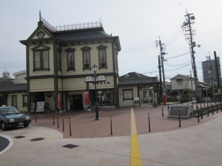 な～ンか昭和のよき時代を思い出させてくれます。