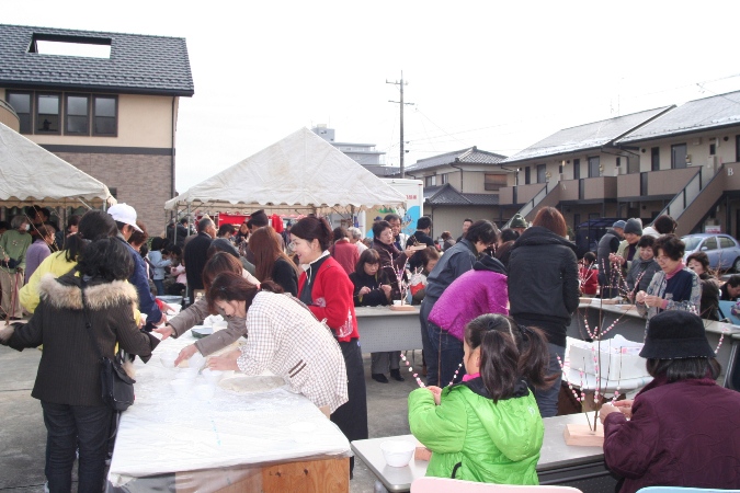 つきたてのお餅はいかがでしたか？　ものすごい行列で待たしてしまって・・・・