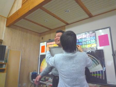 美人の先生を前にデレデレです