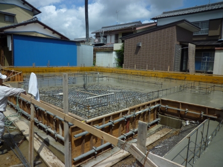 鉄筋の細かさを見よ！ですね