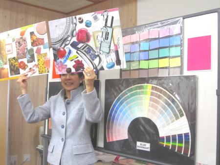 これぞ　色系講習会！　の絵ですね。左が黄系ドミネント、右が青系ドミネントです。分かるかな？