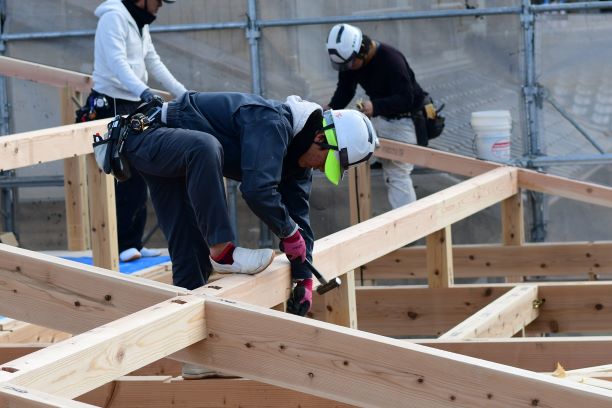 あなたの家を建てる人は誰ですか？