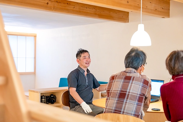満足と信頼を以って社会に貢献します。